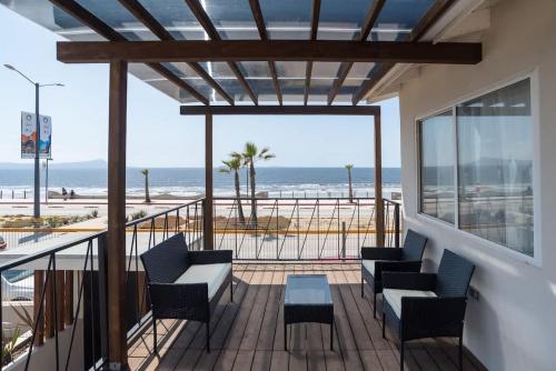 NEW Casa Marea Beach Front House DT 2BR WiFi & AC in Playa Hermosa