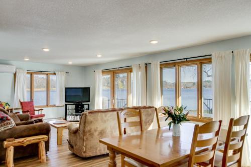 South Long Lake Home with Swim Area Pets Welcome! in Brainerd (MN)