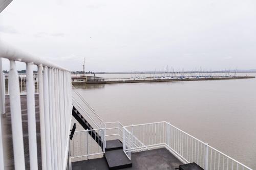 The Play Deck at Binge - An Elevated Experience on the Vaal Dam in Deneysville