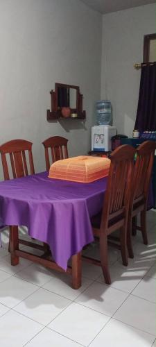 Amara guest house in Karangtanjung