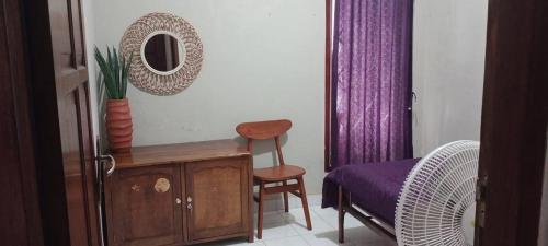 Amara guest house in Karangtanjung