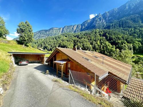 Chalet with Scenic Valley & Mountain Views in Lutschental