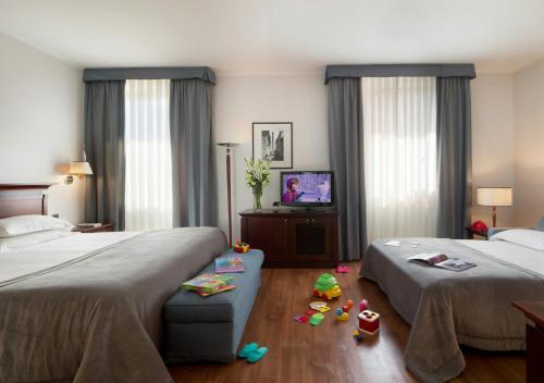 Starhotels Excelsior - image 6