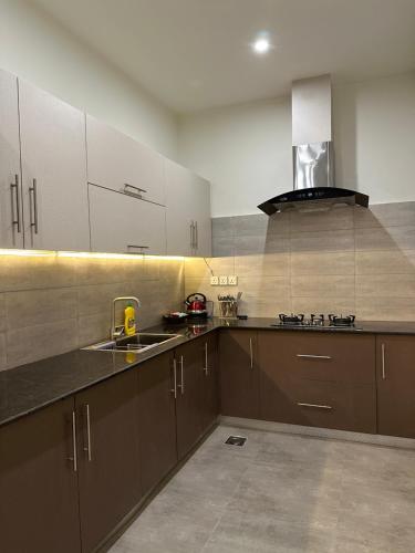 Luxury 2-Bedroom Apartment with Balcony Skypark One Gulberg Greens Islamabad - image 5