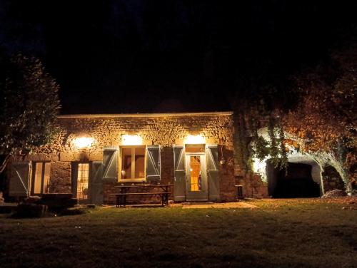 La Maison bleue Paissy in Paissy