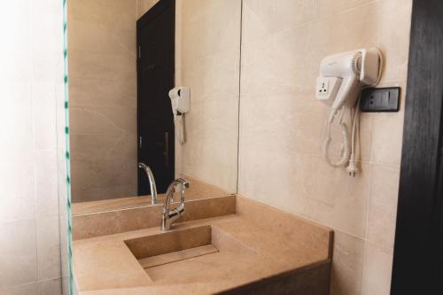 SOLA INN Hotel Hurghada - image 2