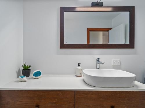 Vista exterior, Summer Palms - Tairua Holiday Home in Tairua