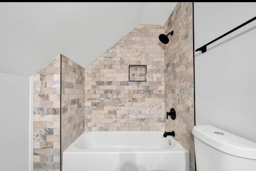 Modern farmhouse in the city in Cascade Road