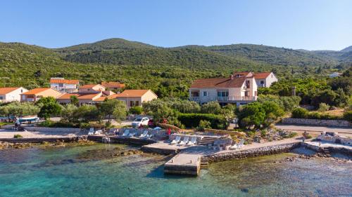 Apartments Seafront Mavla - Location saisonnière - Račišće