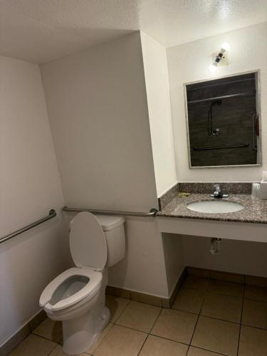 Rancho Cordova Inn – Rancho Cordova, CA