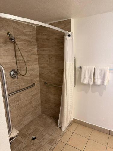 Rancho Cordova Inn – Rancho Cordova, CA