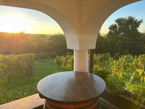 Balaton Cottage - Your Hide Away in Cserszegtomaj