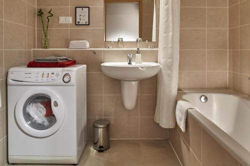 7Seasons Apartments Budapest - image 14