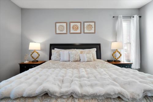 Family-Friendly 6-Bedroom Villa with Pool Game Room and Themed Bedrooms at Emerald Island Resort - image 4