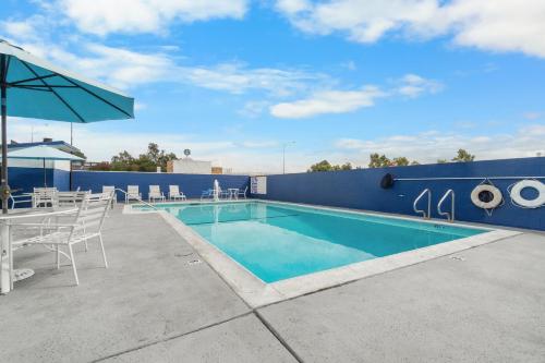 泳池, Travelodge by Wyndham Fairplex Pomona in 波莫納