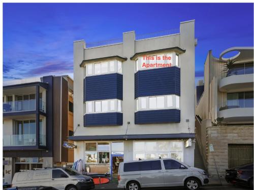 Beachfront 1 Bed across from iconic BONDI BEACH in North Bondi