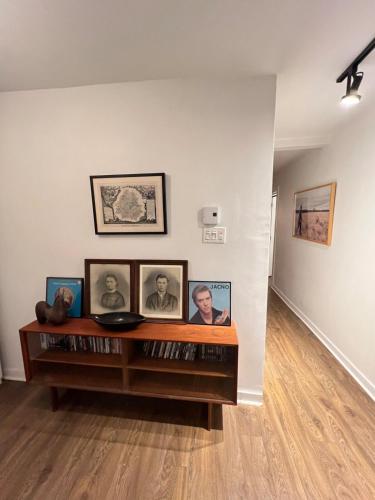 Appartement Mid Century 2 Chambres avec Jardin in Rosemont-La Petite-Patrie