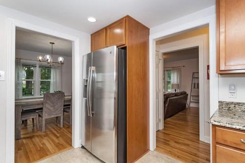3 bed 2 bath-Walk to Jack Trice Stadium - image 10