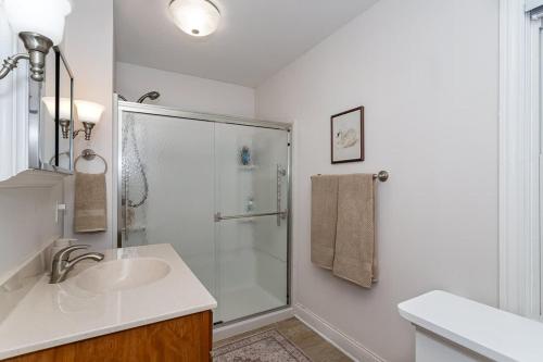 3 bed 2 bath-Walk to Jack Trice Stadium - image 14