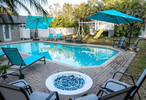Piscina, Palm Paradise private pool 4beds 3 baths sleeps 9 in Palm Harbor (FL)
