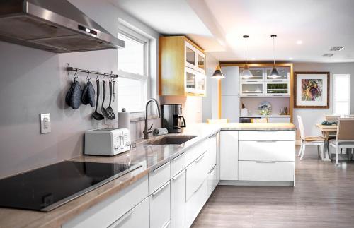 Palm Paradise private pool 4beds 3 baths sleeps 9 in Palm Harbor (FL)