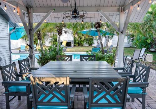 Palm Paradise private pool 4beds 3 baths sleeps 9 in Palm Harbor (FL)