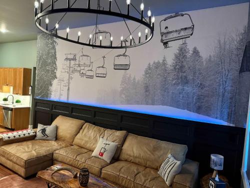 Modern Hunter Mountain Condo Steps from Slopes - image 9
