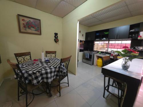Кухня, Beautiful and comfortable house in Сонсонате