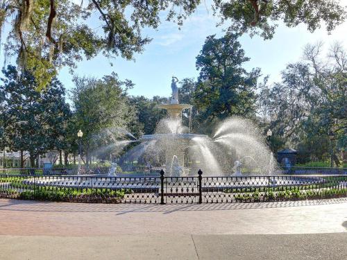 Southern Elegance Main House - image 34
