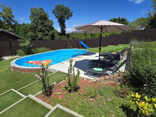 花園, Luxury Pool Villa Aurora - Four Bedroom Villa with the Pool in 科汀