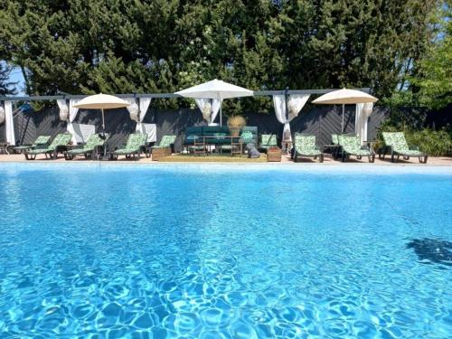 ZEcamping 4 etoiles pet friendly piscine et petanque au cœur des Alpilles - Saint-Rémy-de-Provence