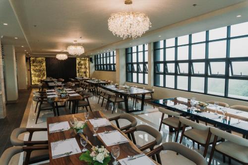 Restorāns, Rosepine Hotel in La Trinidad