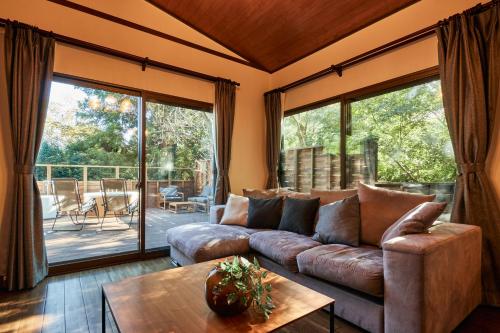 Noël Hakone Chimney