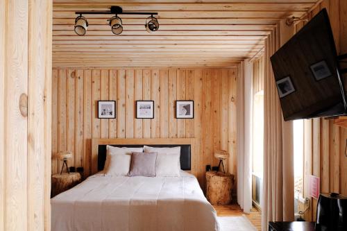 1 queen bed