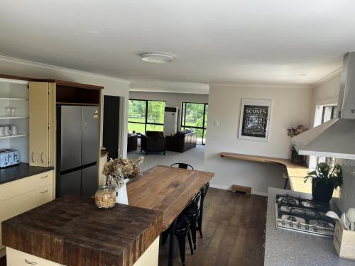 Tipapa Deer Park - Spacious Rural lodge Sleeps 22 in Hurunui