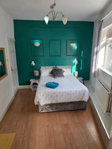 room detail thumbnail 0