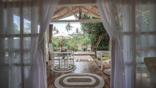 발리 The River Island Sidemen 호텔 전망