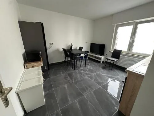 HAI1 - Moderne Unterkunft mit Einzelzimmer in Hainburg, Deutschland
