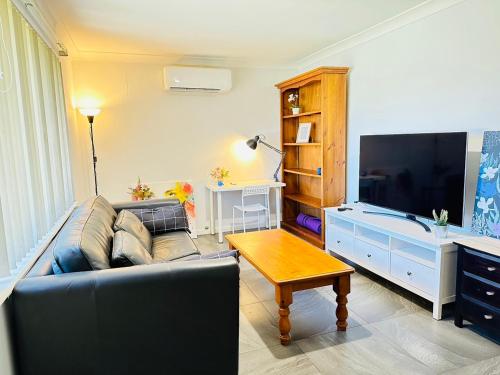 . Midvale Cozy House ID REQUIRED