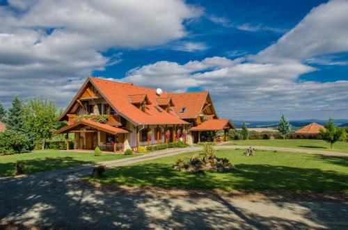 Hanga Vendégház Parád (Hanga Vendeghaz Parad) in ปาราดซาสวาร์