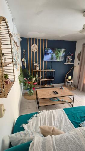 TI BLUE plage à proximité - Location saisonnière - Les Trois-Îlets