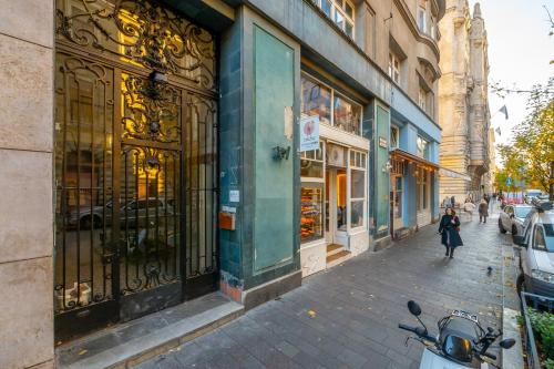Boutique Moments by STN - image 11