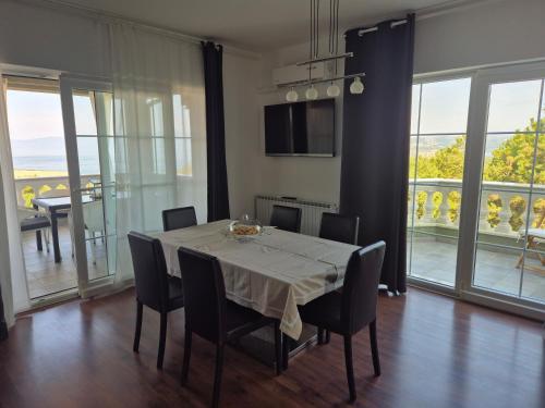 Apartman Aleksandar s nezaboravnim pogledom in Mali Dol