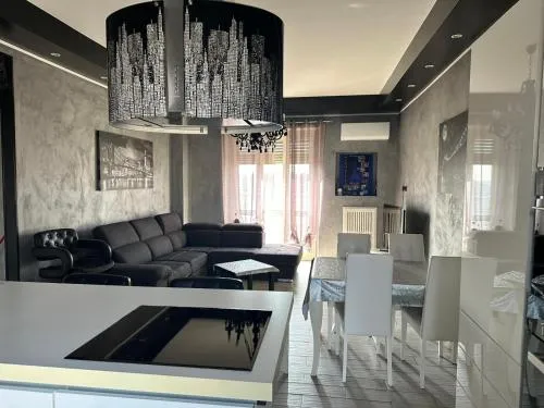 Manhattan House photo 2