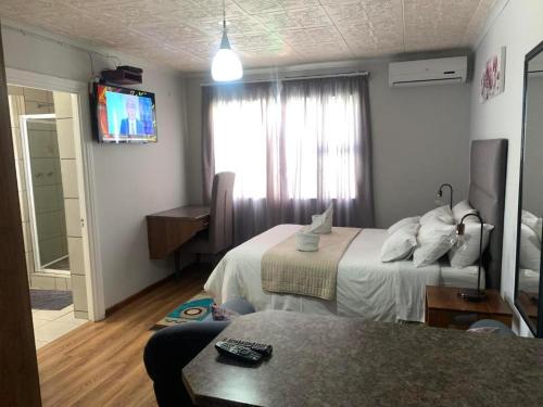 1 queen bed