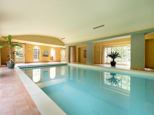 Úszómedence, Beautiful Villa in Drunen with Private Heated Pool in Heusden (North Brabant)