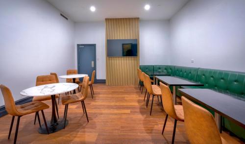 Capsule Hostel Perth - note - Valid passport required to check-in in Perth