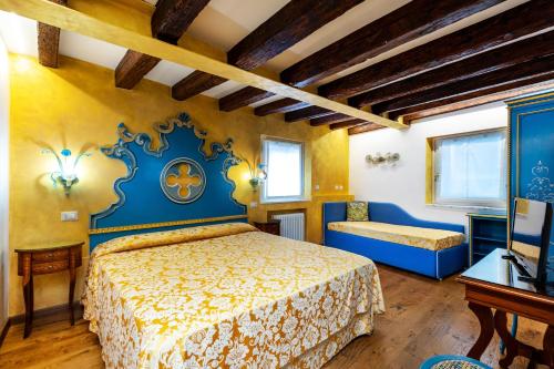 room detail thumbnail 0