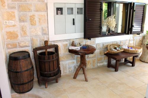 Apartments by the sea Sucuraj, Hvar - 6732 in 蘇秋拉