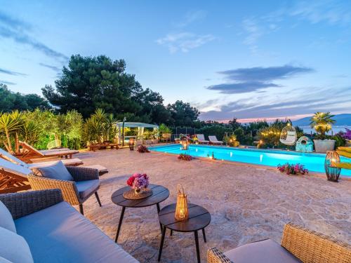 Seaside luxury villa with a swimming pool Mirca Brac - 16183 - image 2